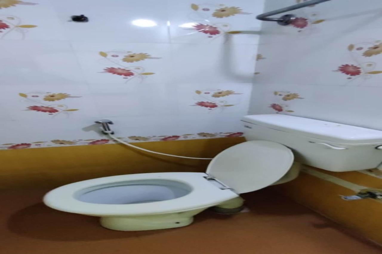 Spot On The Grand Guest House Near Pvr Cinemas Skywalk 钦奈 外观 照片